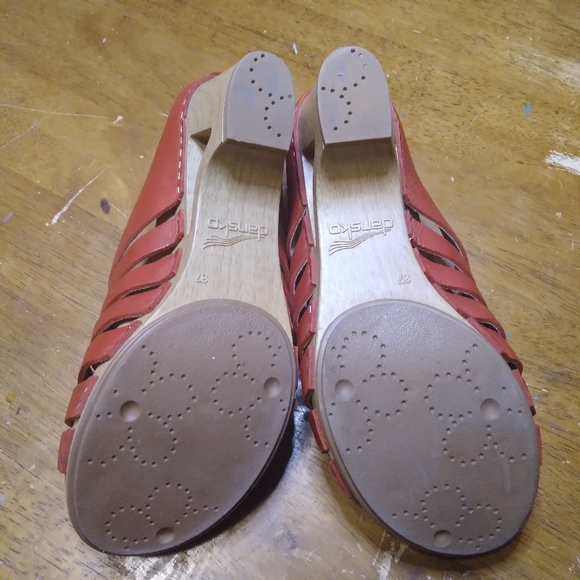 Dansko Leather Mule Clogs open toe Red size 37uk, 7us - Picture 4 of 9